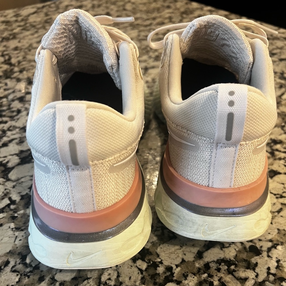 Nike React Infinity 2 - image 2